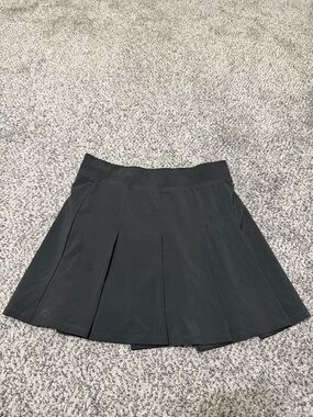 Black Women’s Pleated Skater Skort